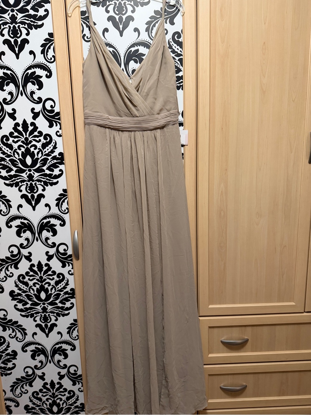 Elegant V-Neck Taupe Maxi Dress - Sleeveless Wrap Bodice
